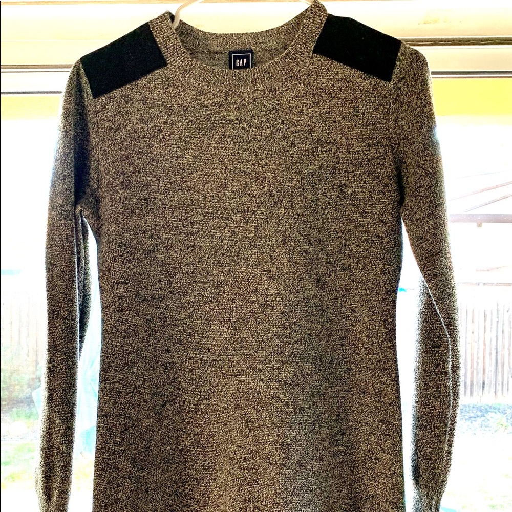 GAP Merino sweater dress. Size M. Fitted.